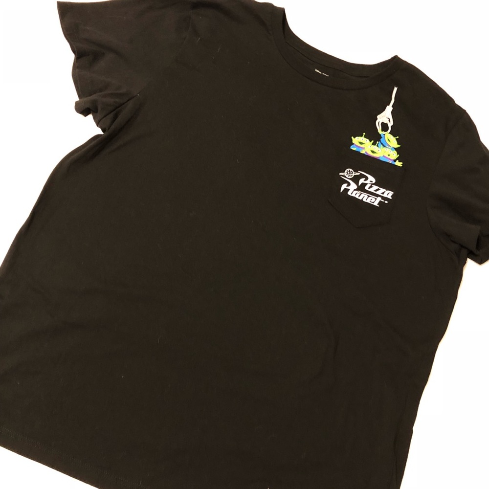 Graphic tee